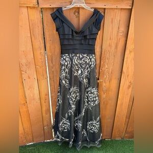 Rene Ruiz gown